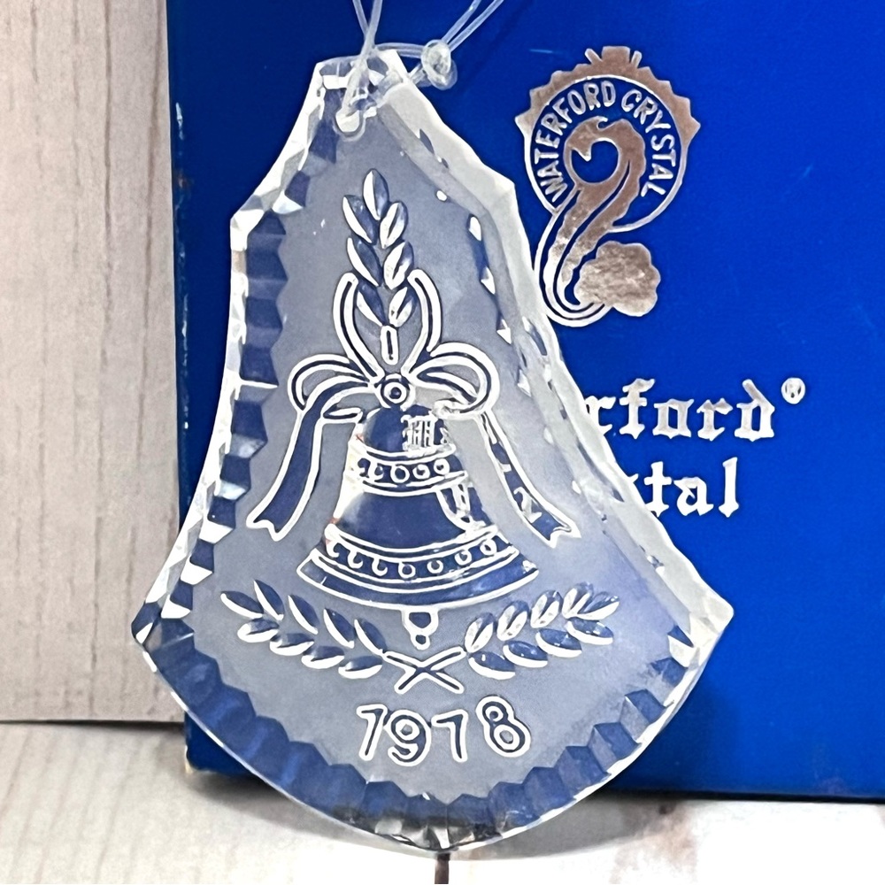 Vintage WATERFORD CRYSTAL ANNUAL 1978 ORNAMENT Christmas Bell